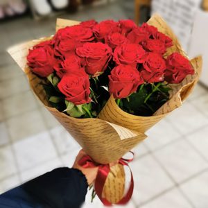 21 красная роза в Мариуполе фото