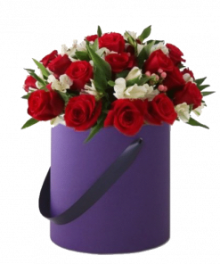 Фото товара 21 красная роза с декором в коробке в Мариуполе
