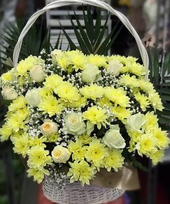 Фото товара Корзина "Жёлтые хризантемы и розы"" в Мариуполе