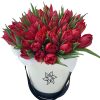 Фото товара 51 красно-белый тюльпан (с лентой) в Мариуполе